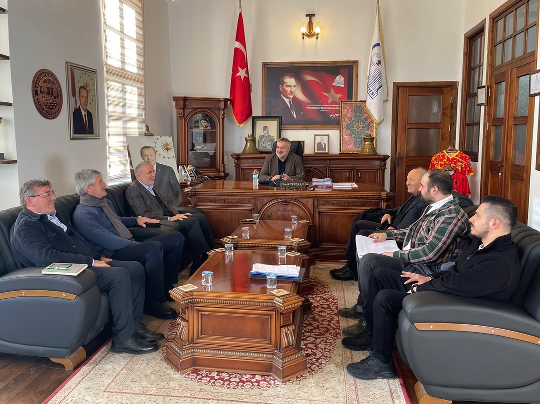 Belediye Encümeni Haftalık Toplantısını Başkan Semih Tepebaşı Başkanlığında Gerçekleştirdi