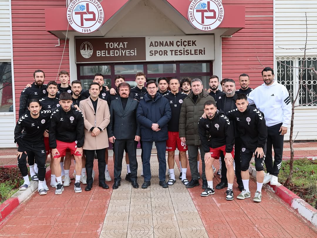 Tokatspor Futbolcuları ve Teknik Heyet Tesislerde Bir Araya Geldi