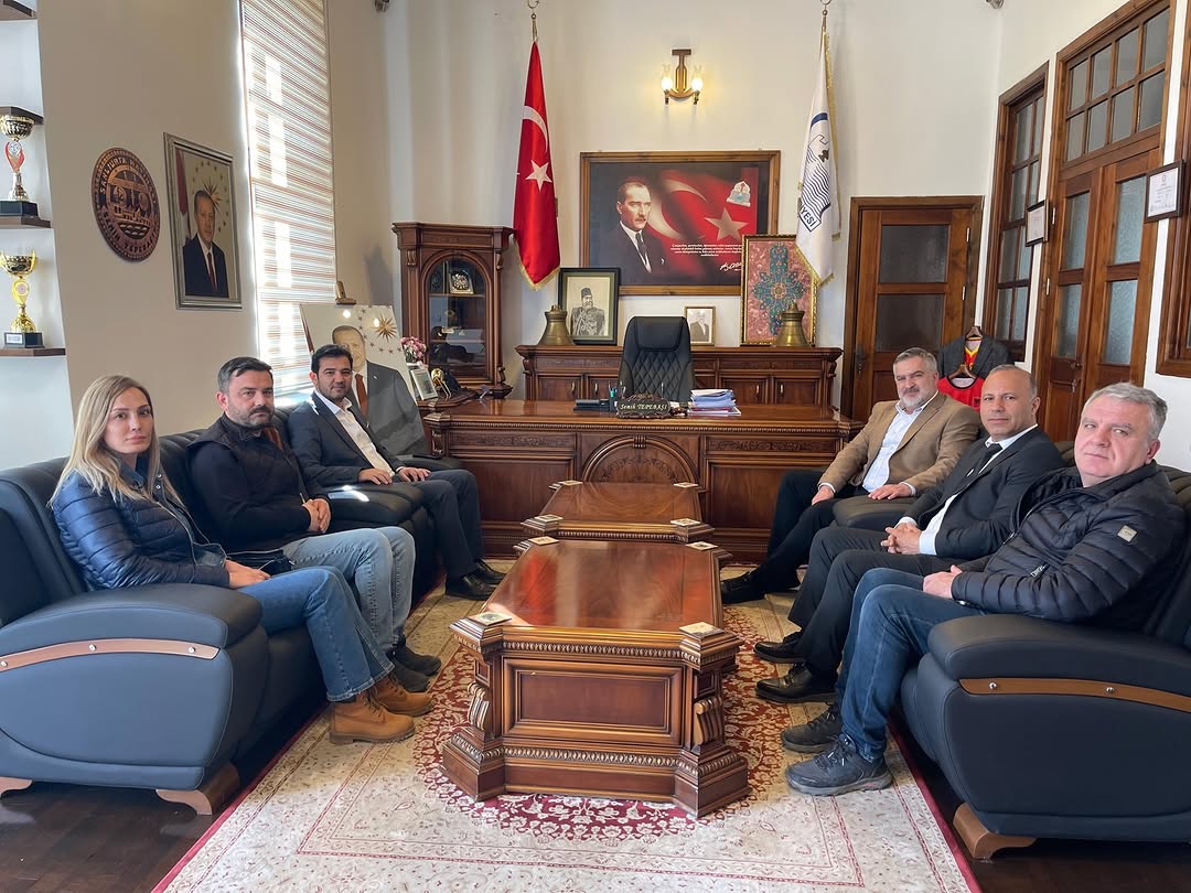 Tokat İl Özel İdaresi Yetkilileri Belediye Başkanı Semih Tepebaşı'nı Ziyaret Etti