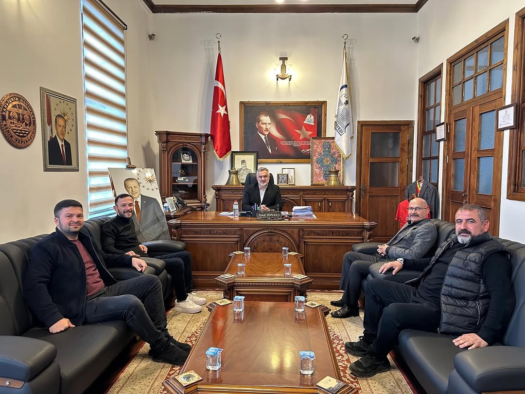 Semih Tepebaşı'na Ziyarette Bulunan MHP Niksar İlçe Yöneticilerinden Teşekkür