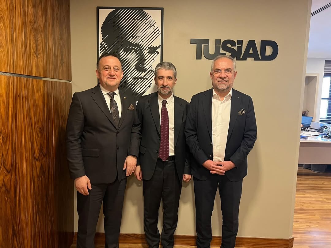 TÜSİAD Başkanı Ozan Diren'i Turhal Belediye Başkanı Mehmet Erdem Ural Ziyaret Etti