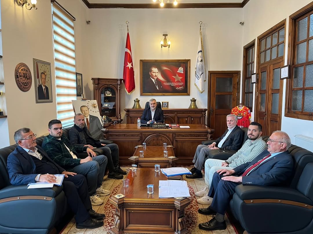 Belediye Encümeni, Başkan Semih Tepebaşı Başkanlığında Haftalık Toplantısını Gerçekleştirdi