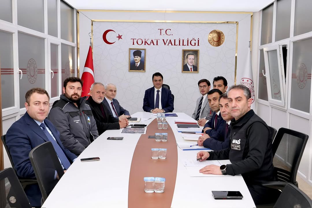 Tokat Valiliği'nden Önemli Toplantı: Yağışların Olumsuz Etkileri Değerlendirildi