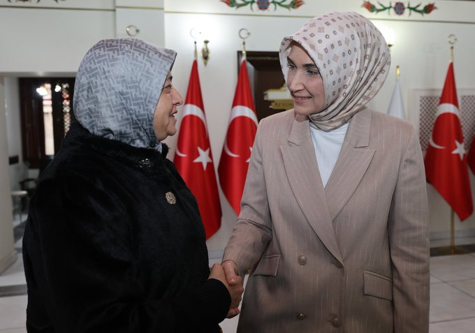 Vali Yiğitbaşı Muhtarı Kabul Etti