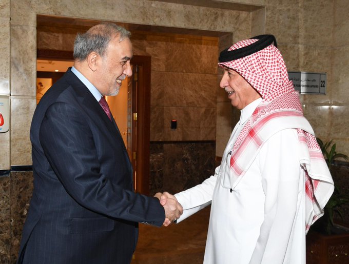 Katar'da İkili Görüşme