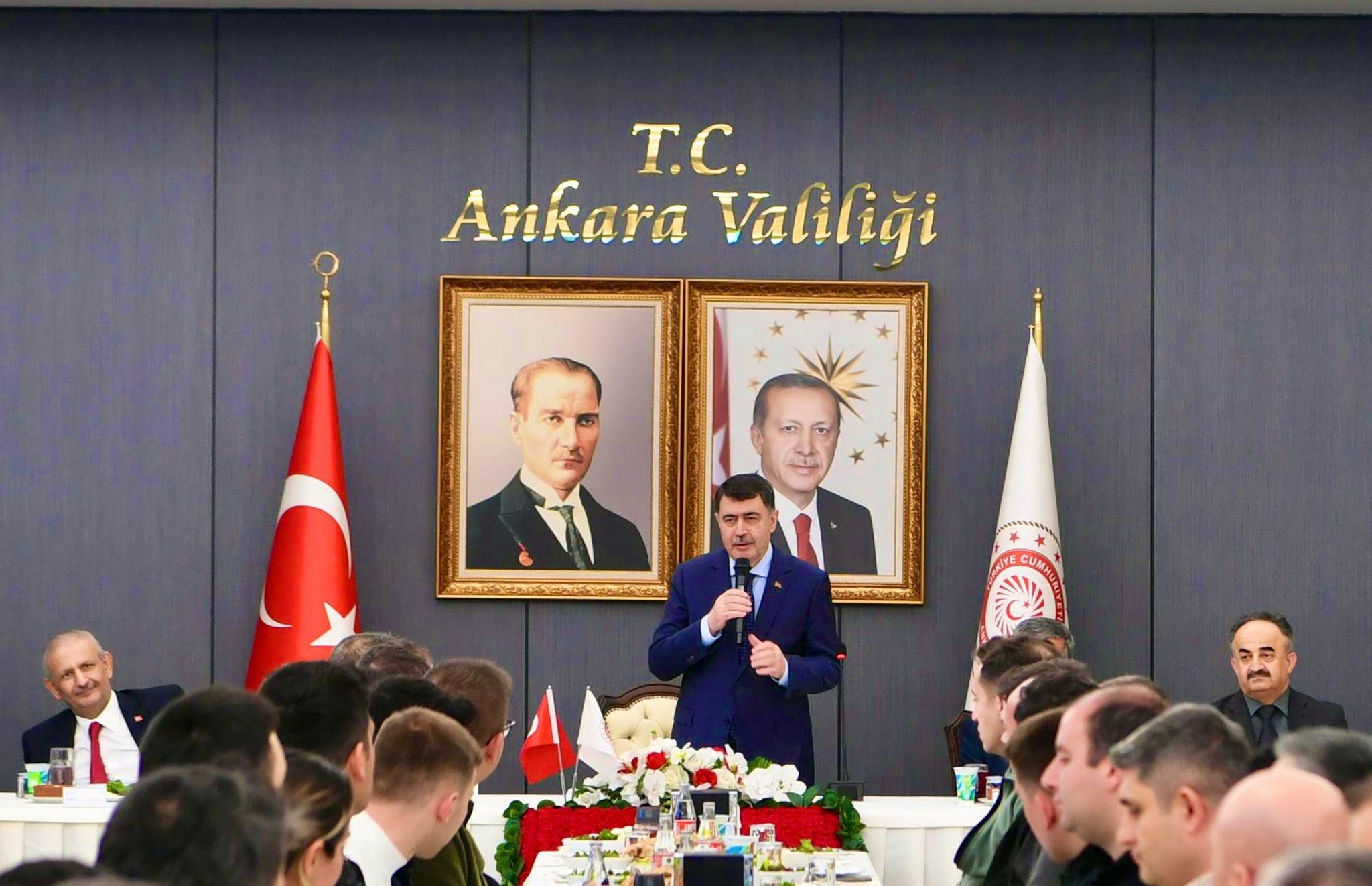 Vali Şahin'den İftar Programı