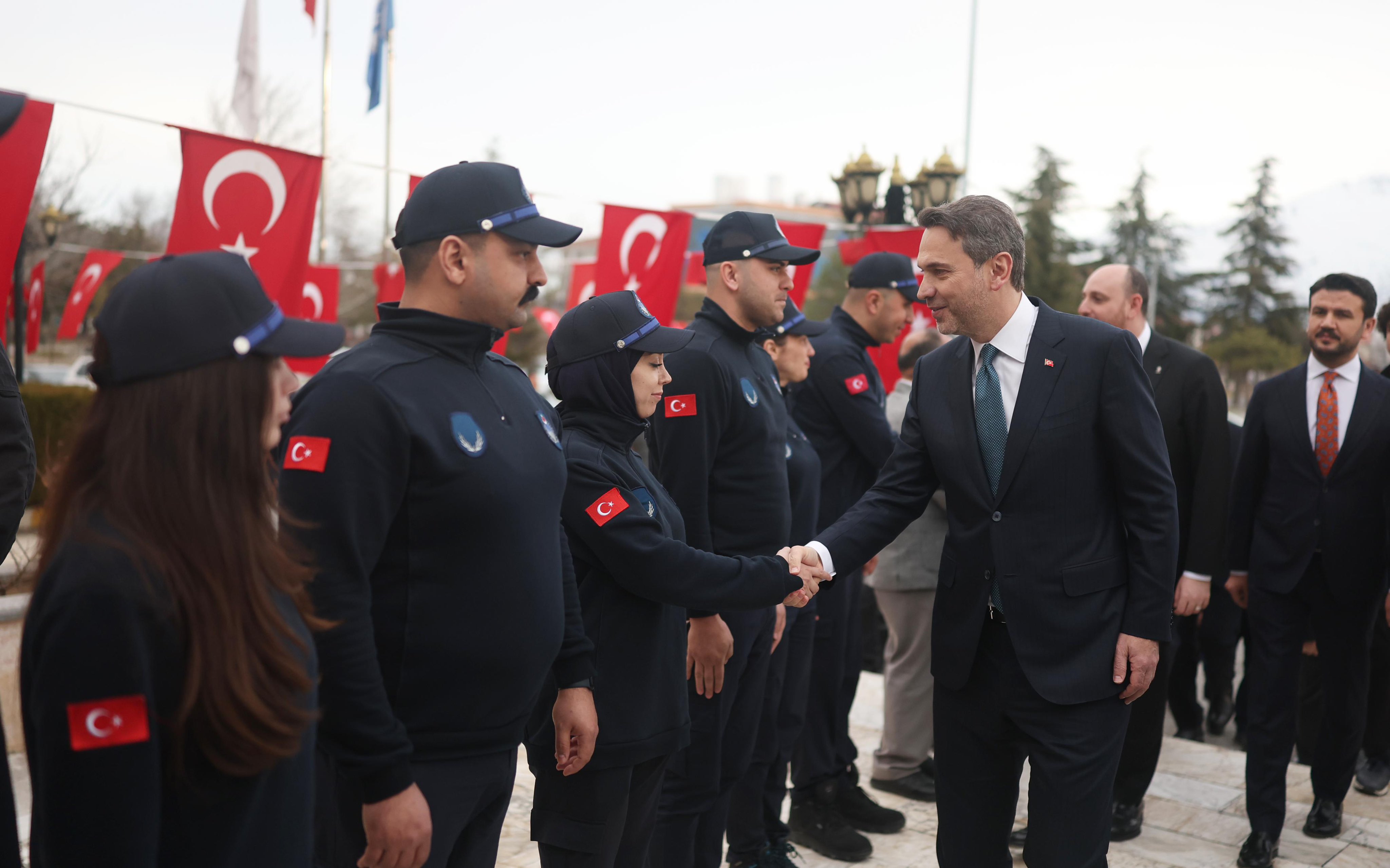 Bakan Bayraktar Erzincan'da