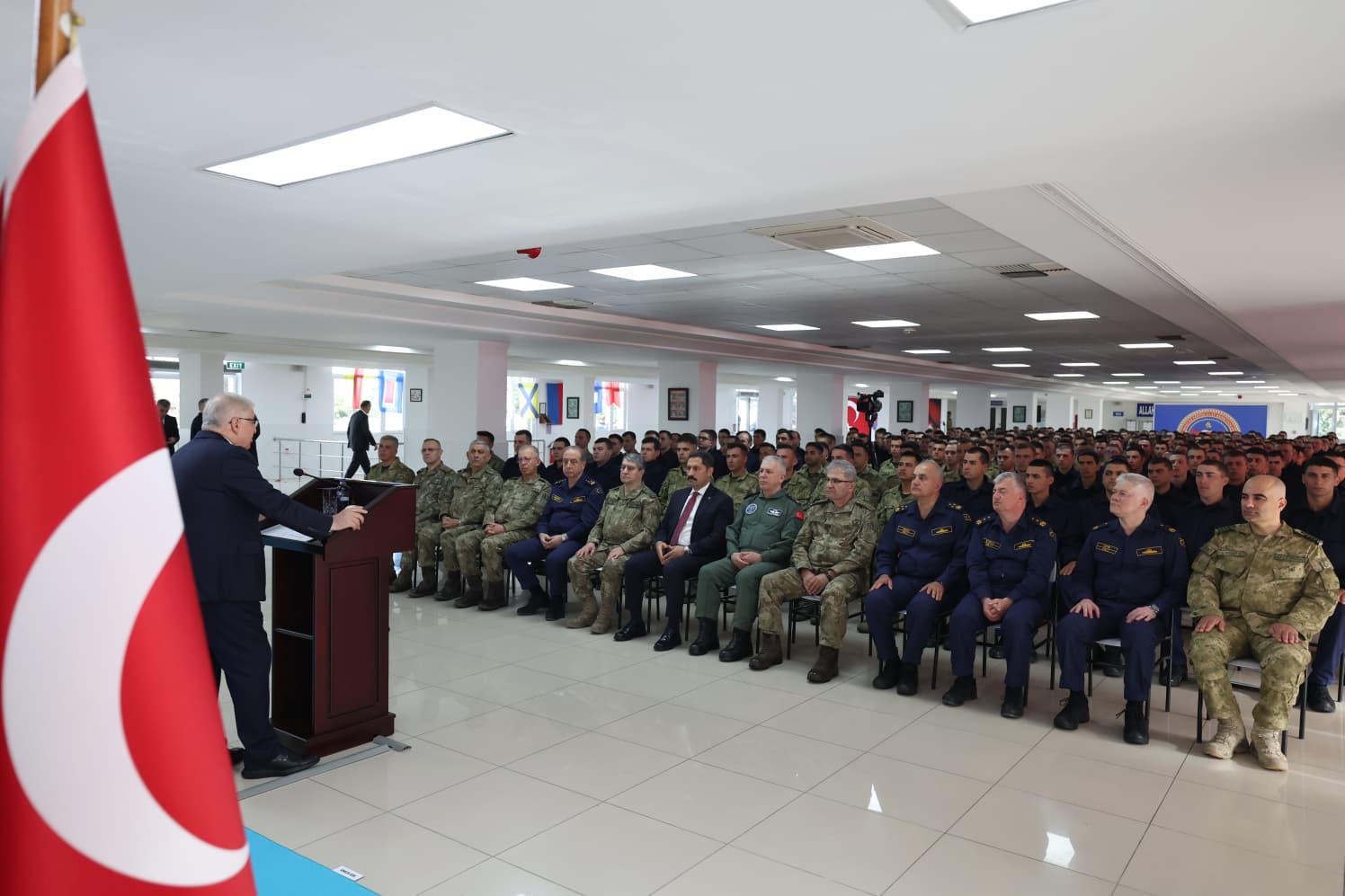 Bakan Güler İskenderun'da