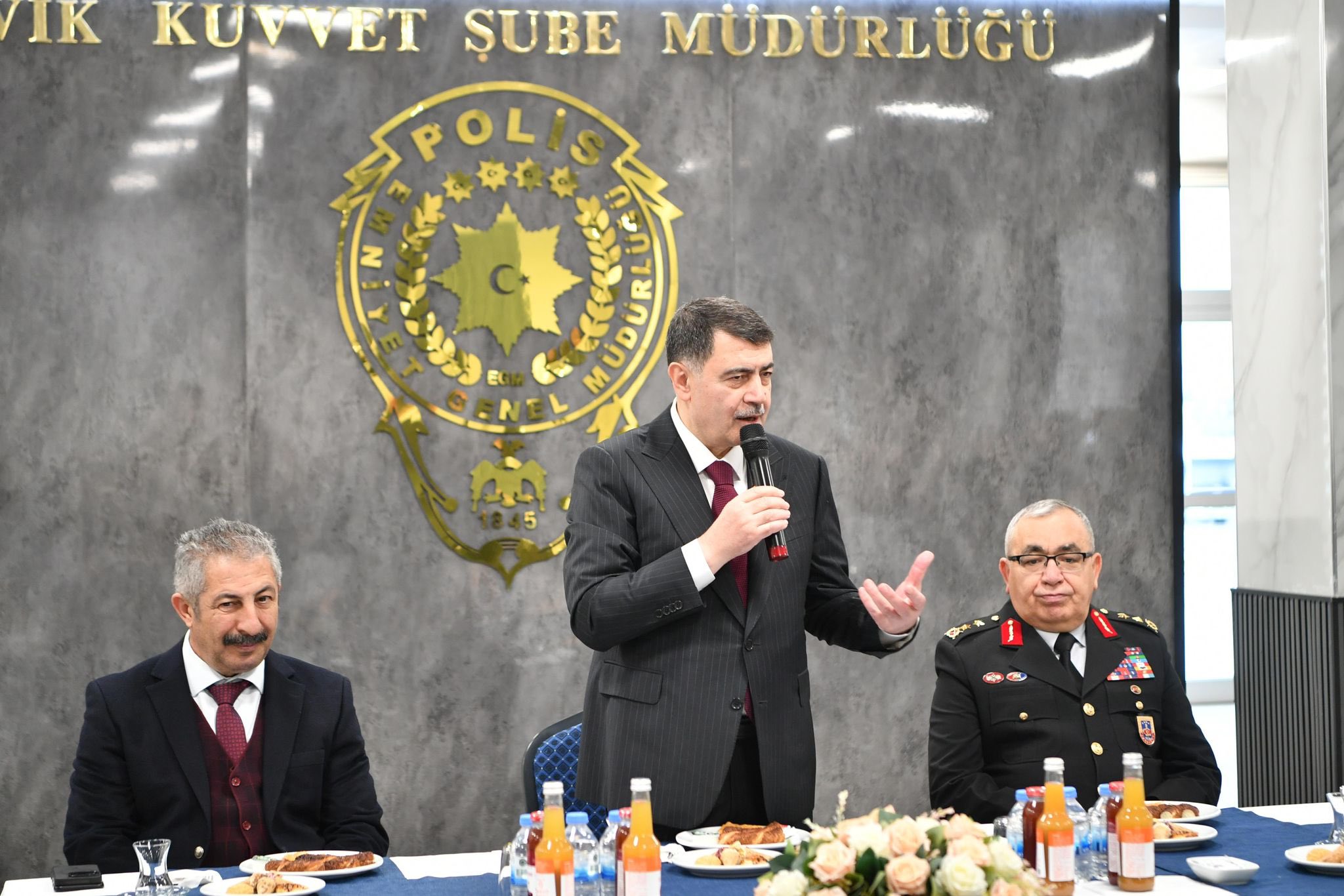 Vali Şahin'den Bayram Ziyareti