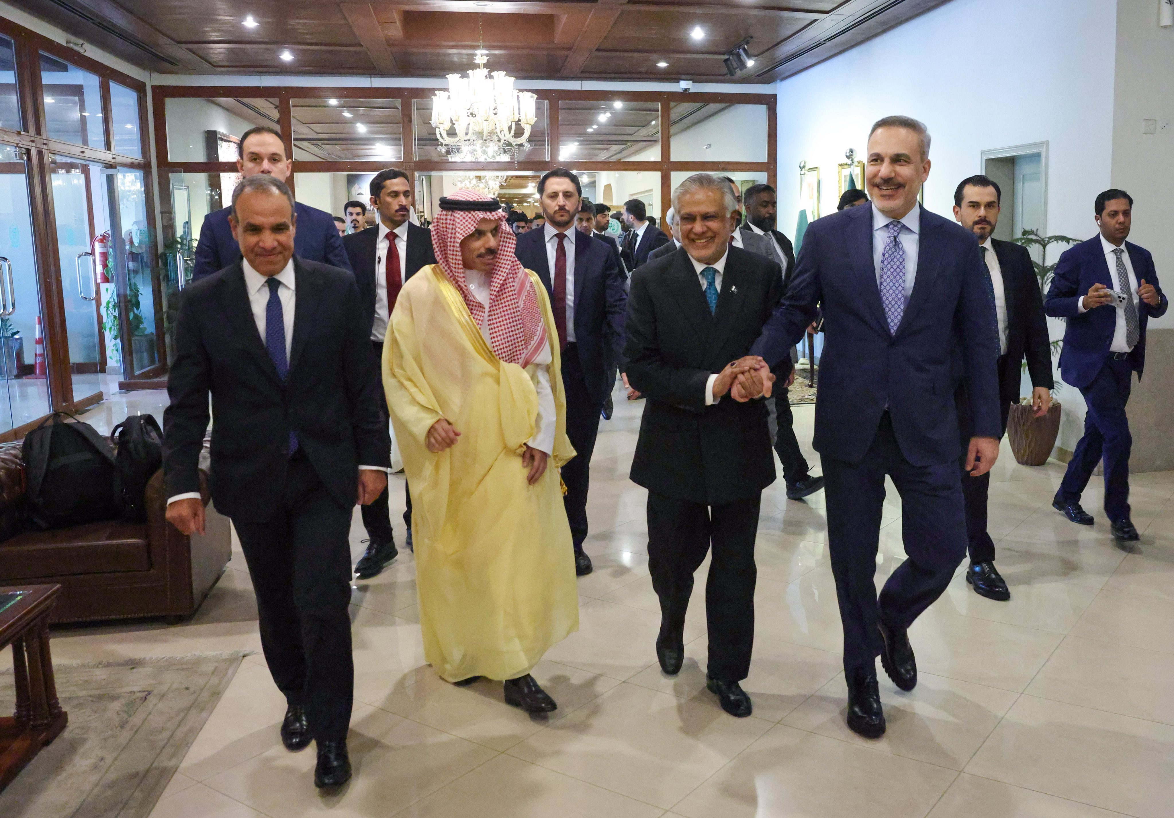 Bakan Hakan Fidan İslamabad'da