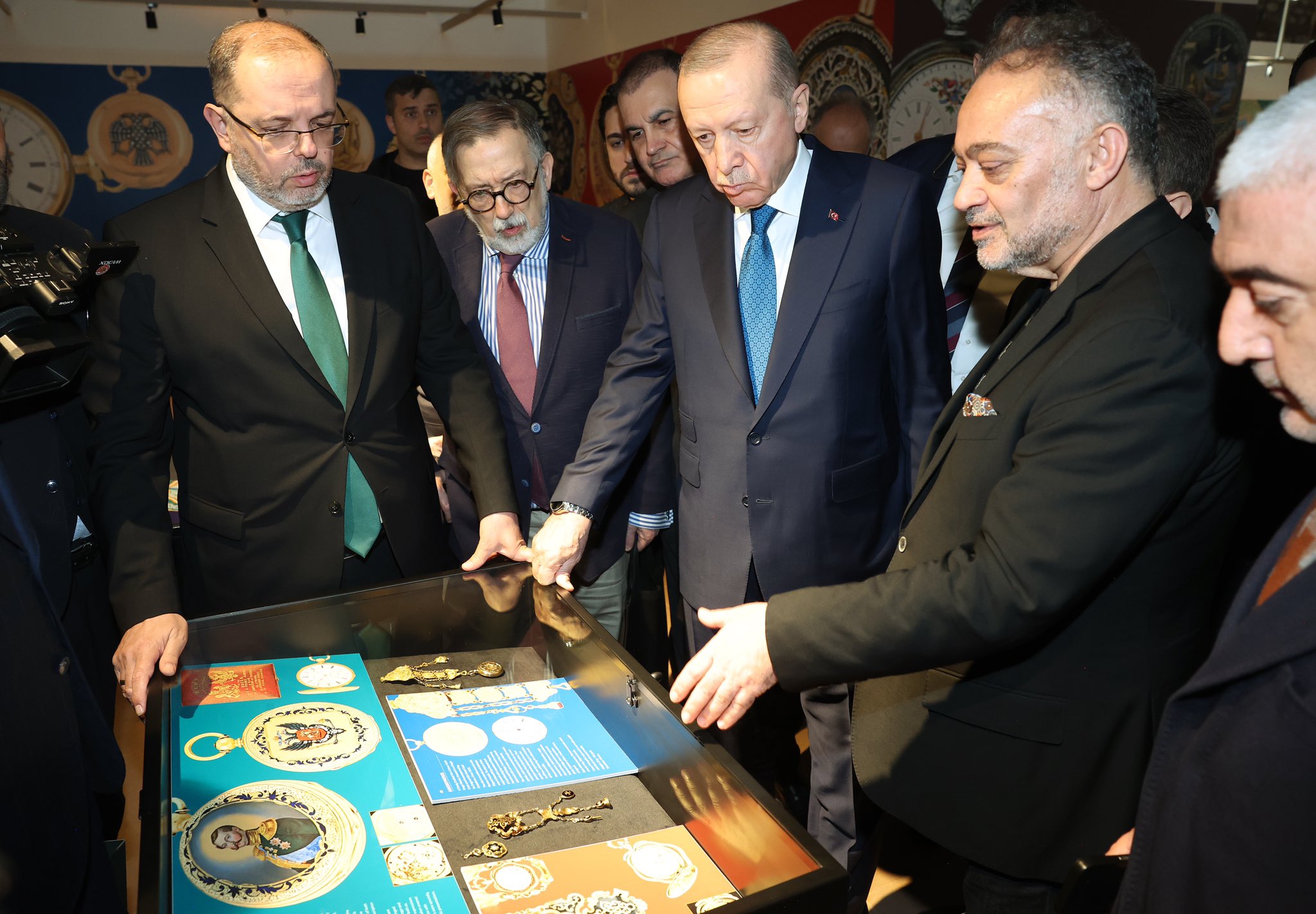 Cumhurbaşkanı Erdoğan, Saat Sergisini Ziyaret Etti