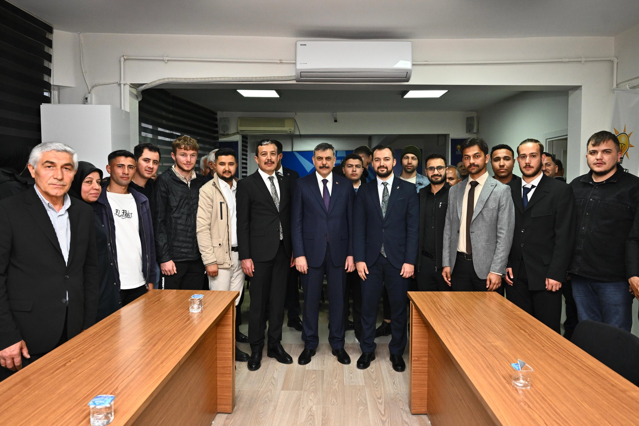 İçişleri Bakanı Aksaray'da AK Parti ile buluştu