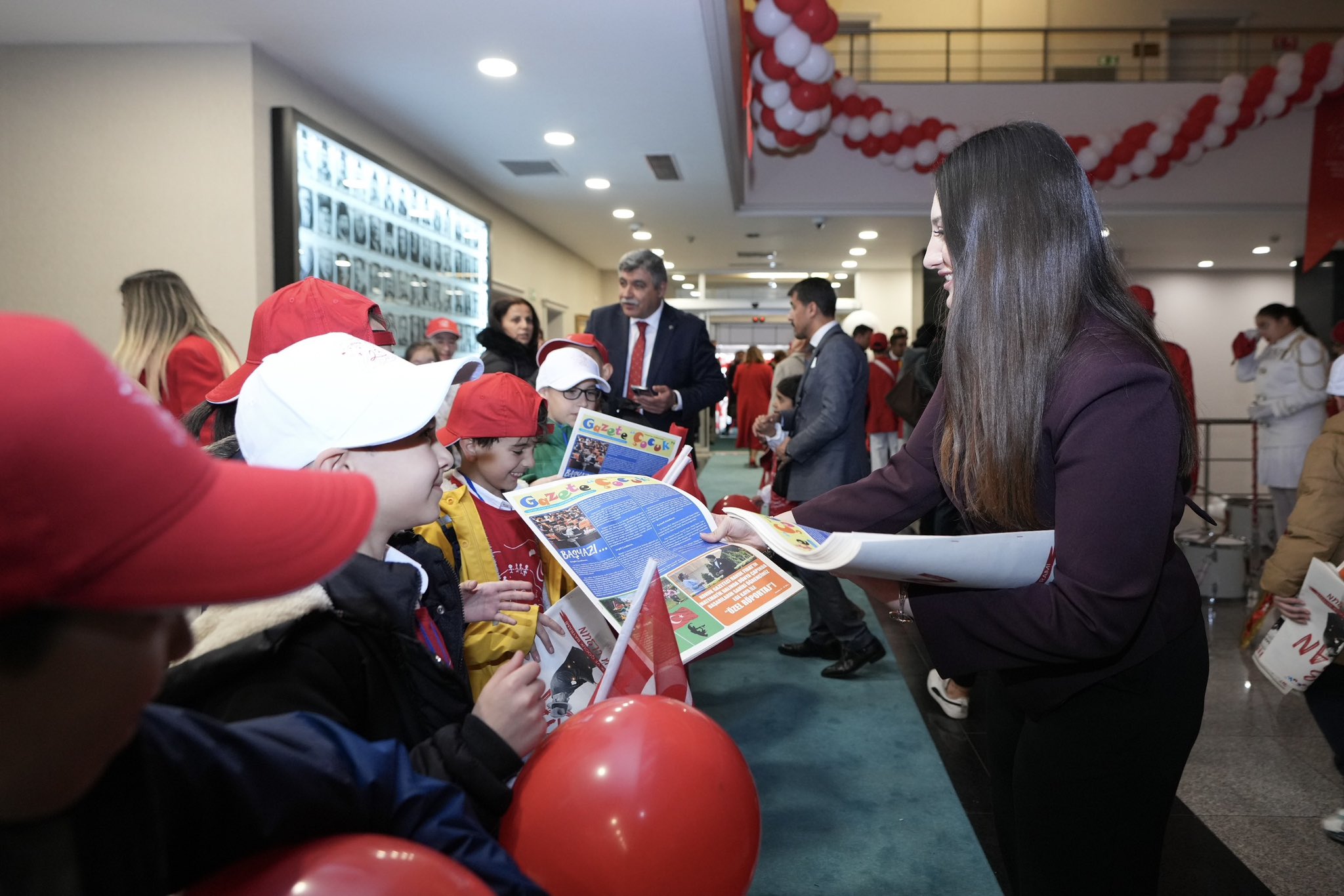 Çocuklar için 23 Nisan Özel Gazetesi Yayınlandı