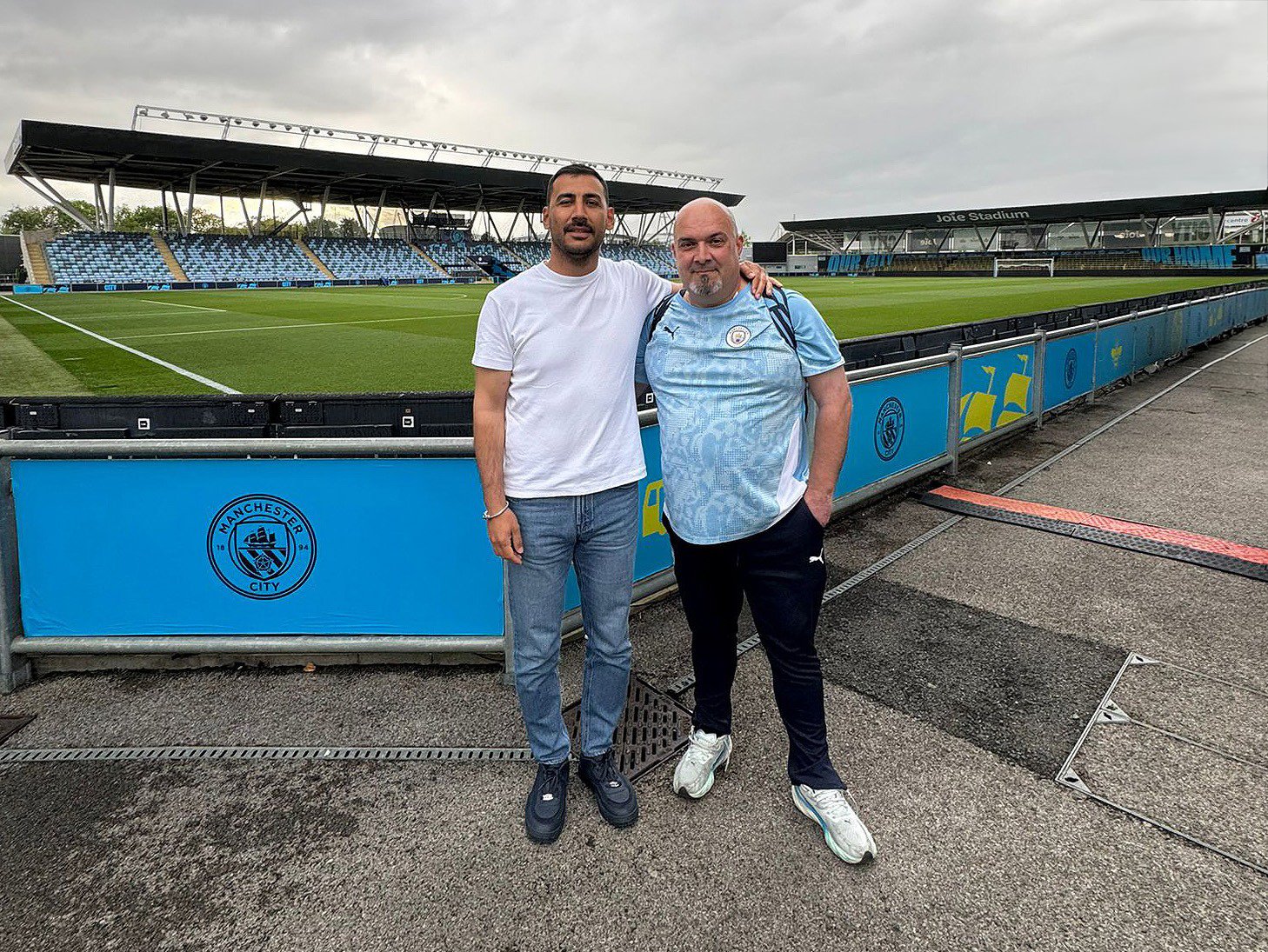 Selçuk Erdoğan, Manchester City Akademisi'ni Ziyaret Etti