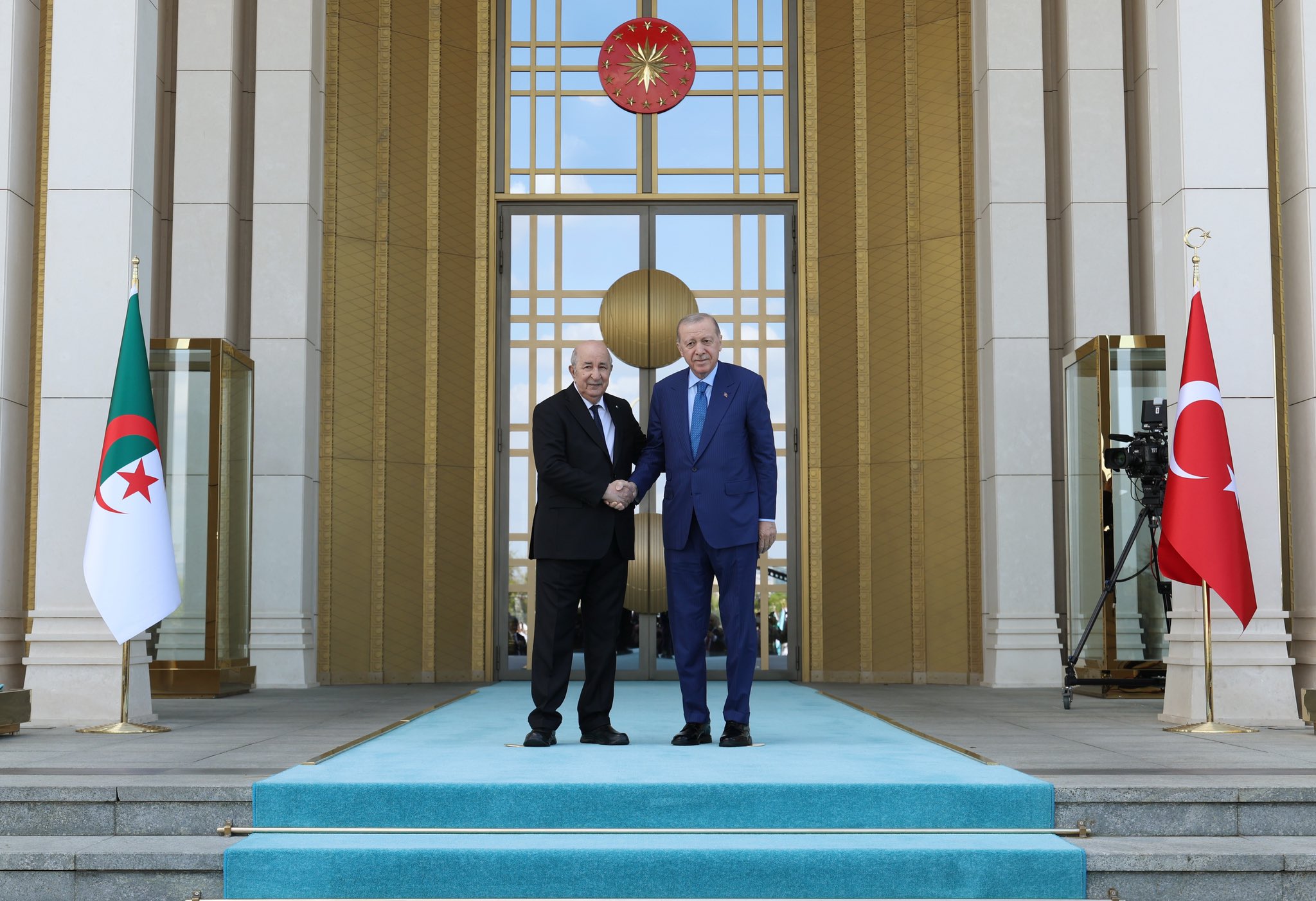 Cumhurbaşkanı Erdoğan, Cezayir Cumhurbaşkanı Tebbun'u karşıladı