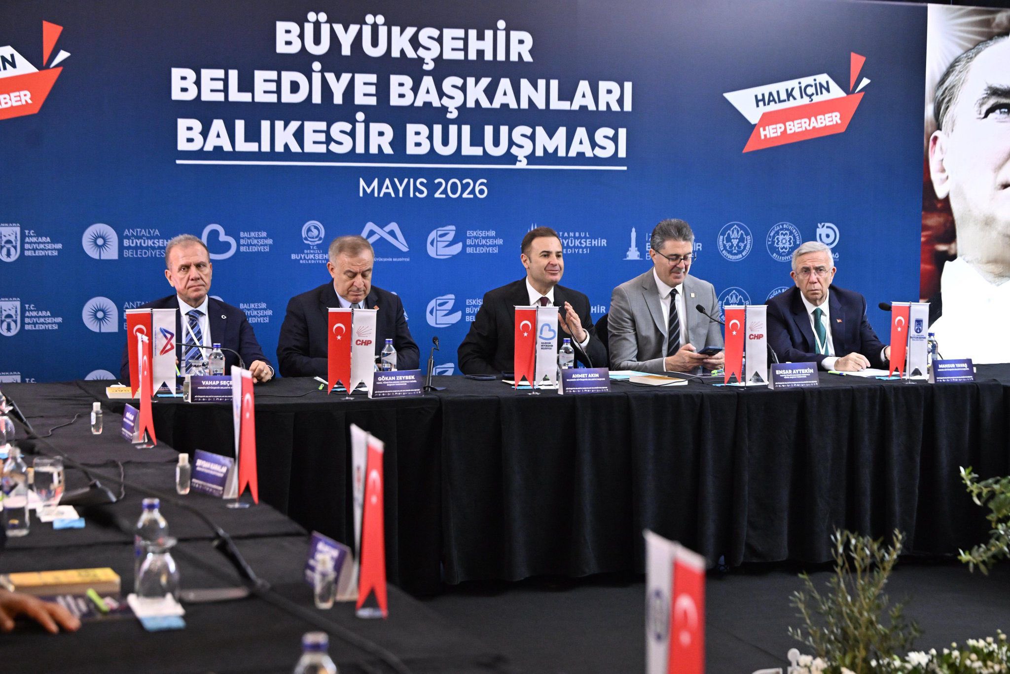 Büyükşehir Belediye Başkanları Balıkesir'de toplandı