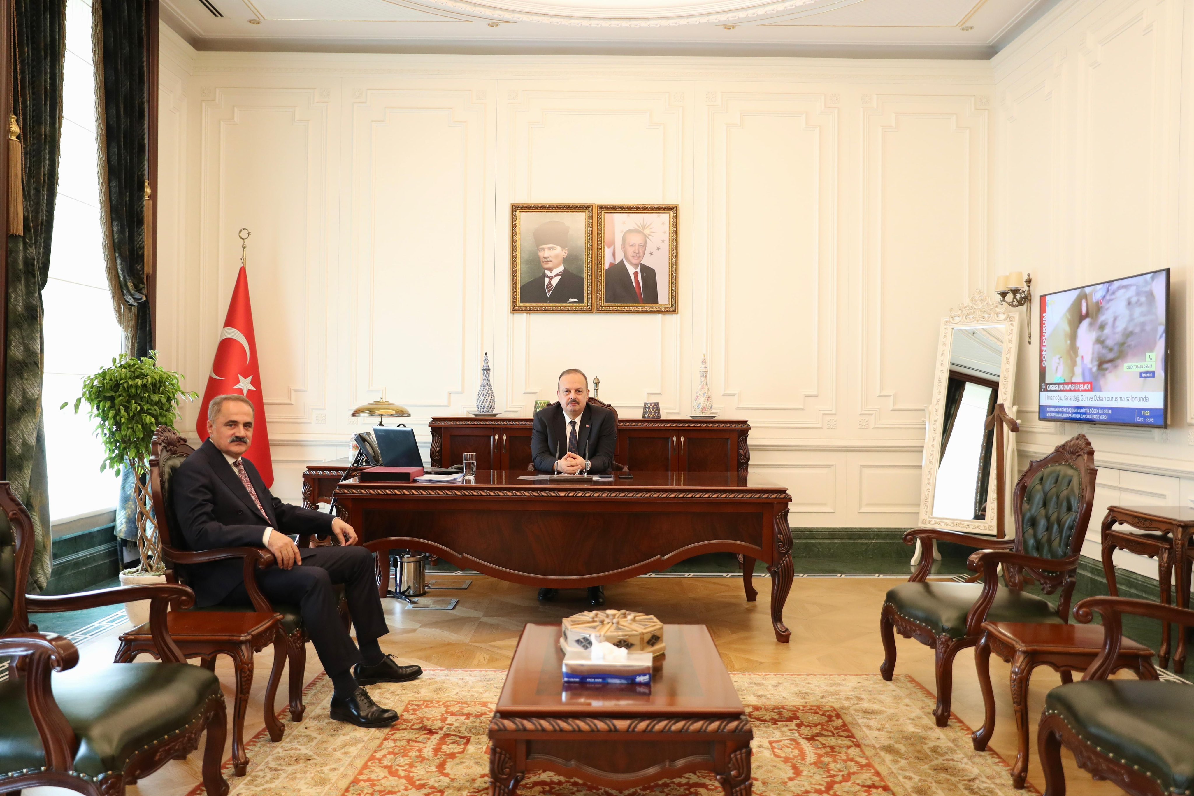 Veysi Kurt, Valilikte Yakup Canbolat'ı Ziyaret Etti