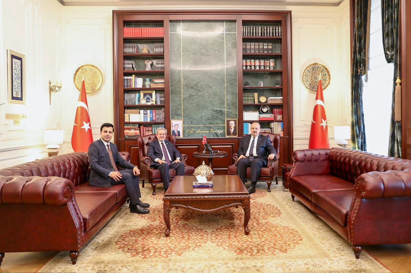 Rektör Ünüvar ve Savcı Özdemir'den Vali'ye Ziyaret