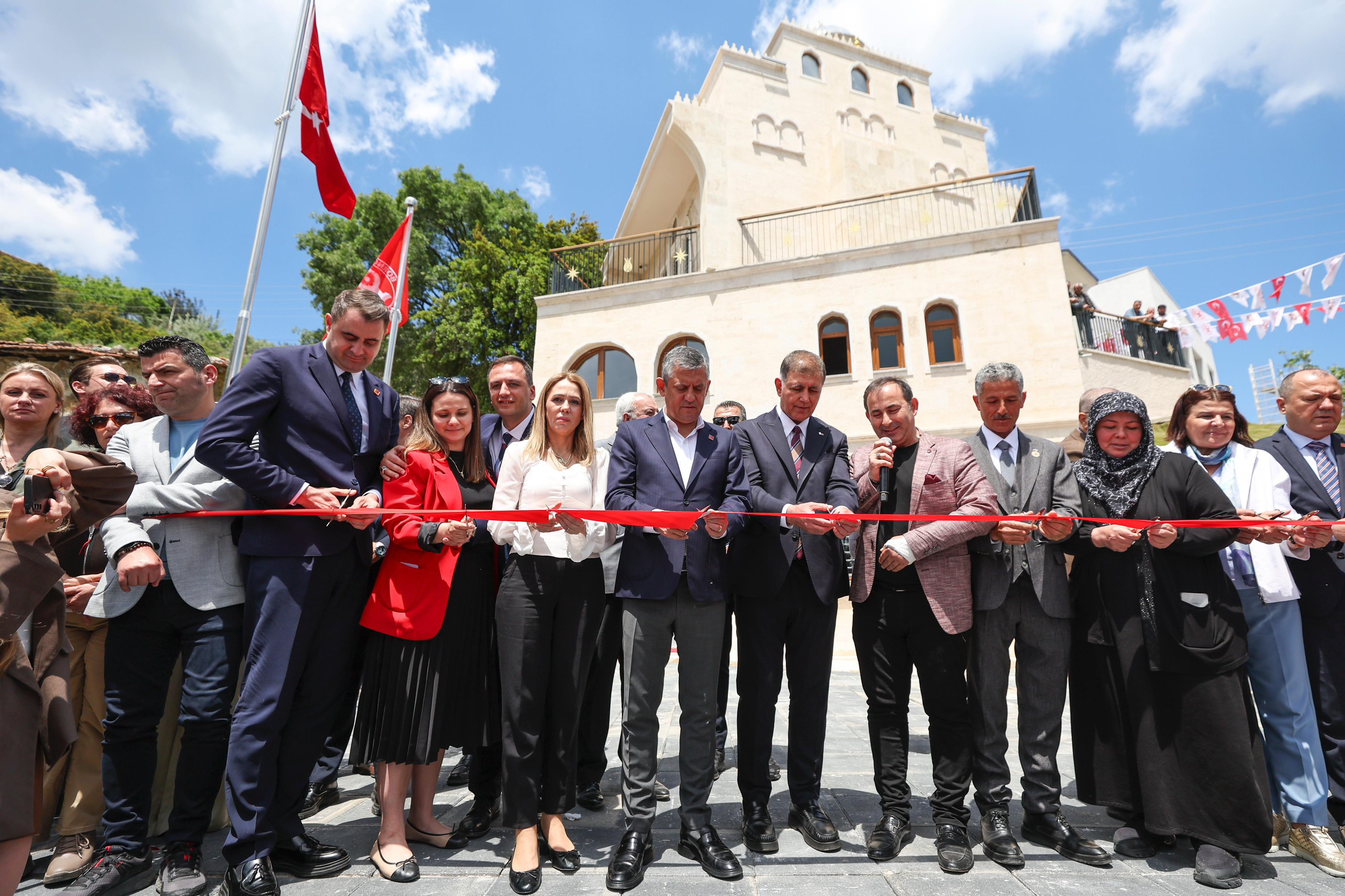 İzmir'de 7 yeni hizmetin açılışı yapıldı