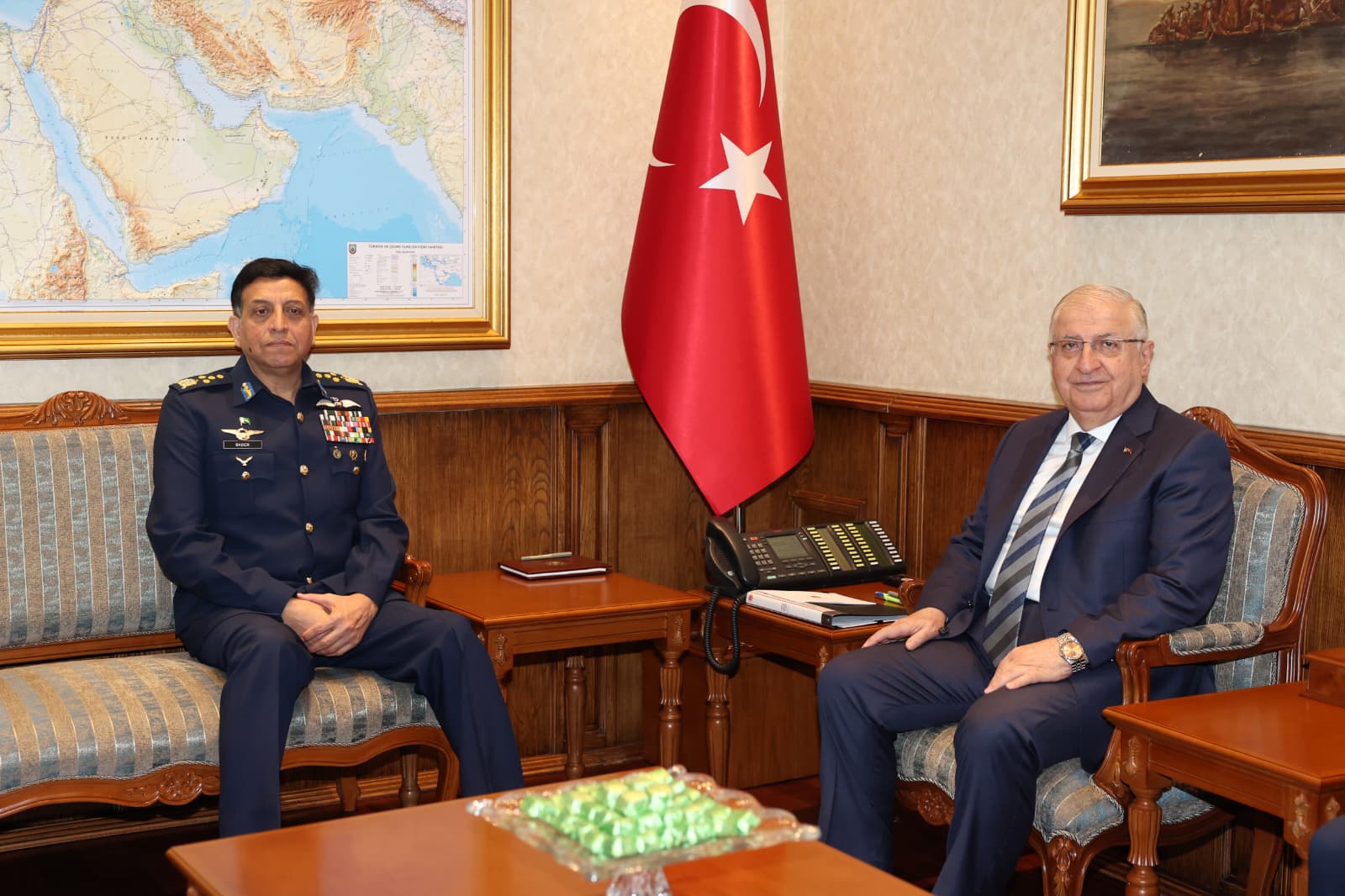 Yaşar Güler, Pakistan Hava Kuvvetleri Komutanı'nı ağırladı