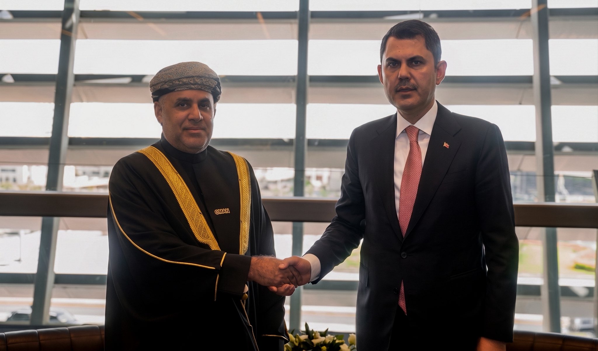 Umman Bakanı ile Bakü'de iş birliği görüşmesi