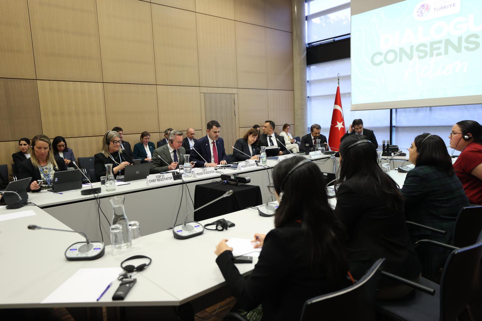 Murat Kurum, AILAC Müzakere Grubu ile görüştü