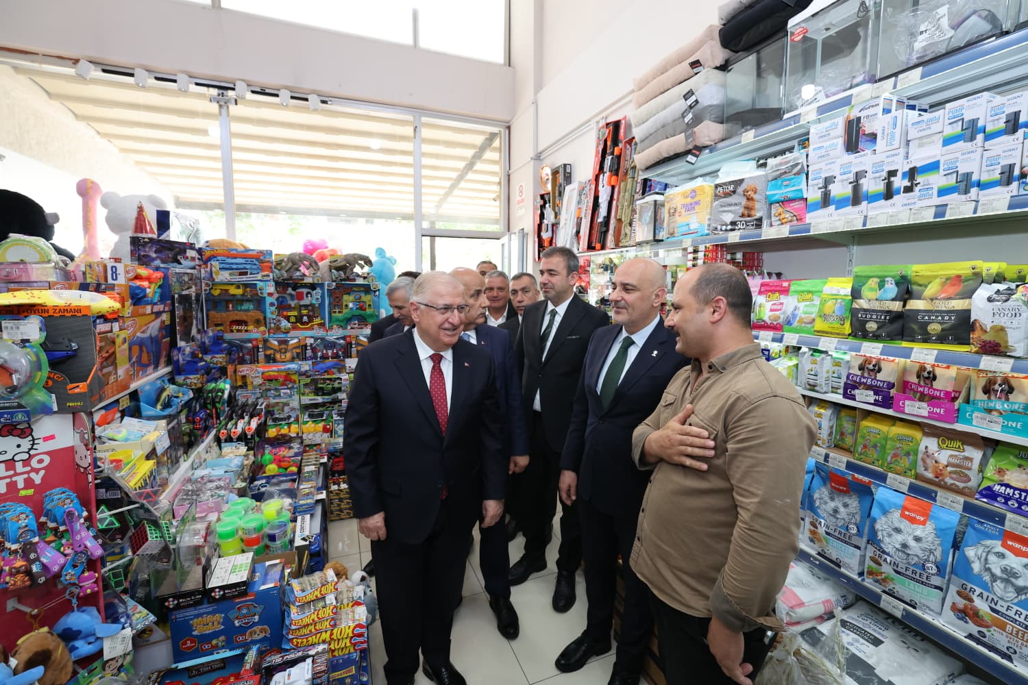 Bakan Yaşar Güler Kahramanmaraş'ta Ziyaretlerde Bulundu
