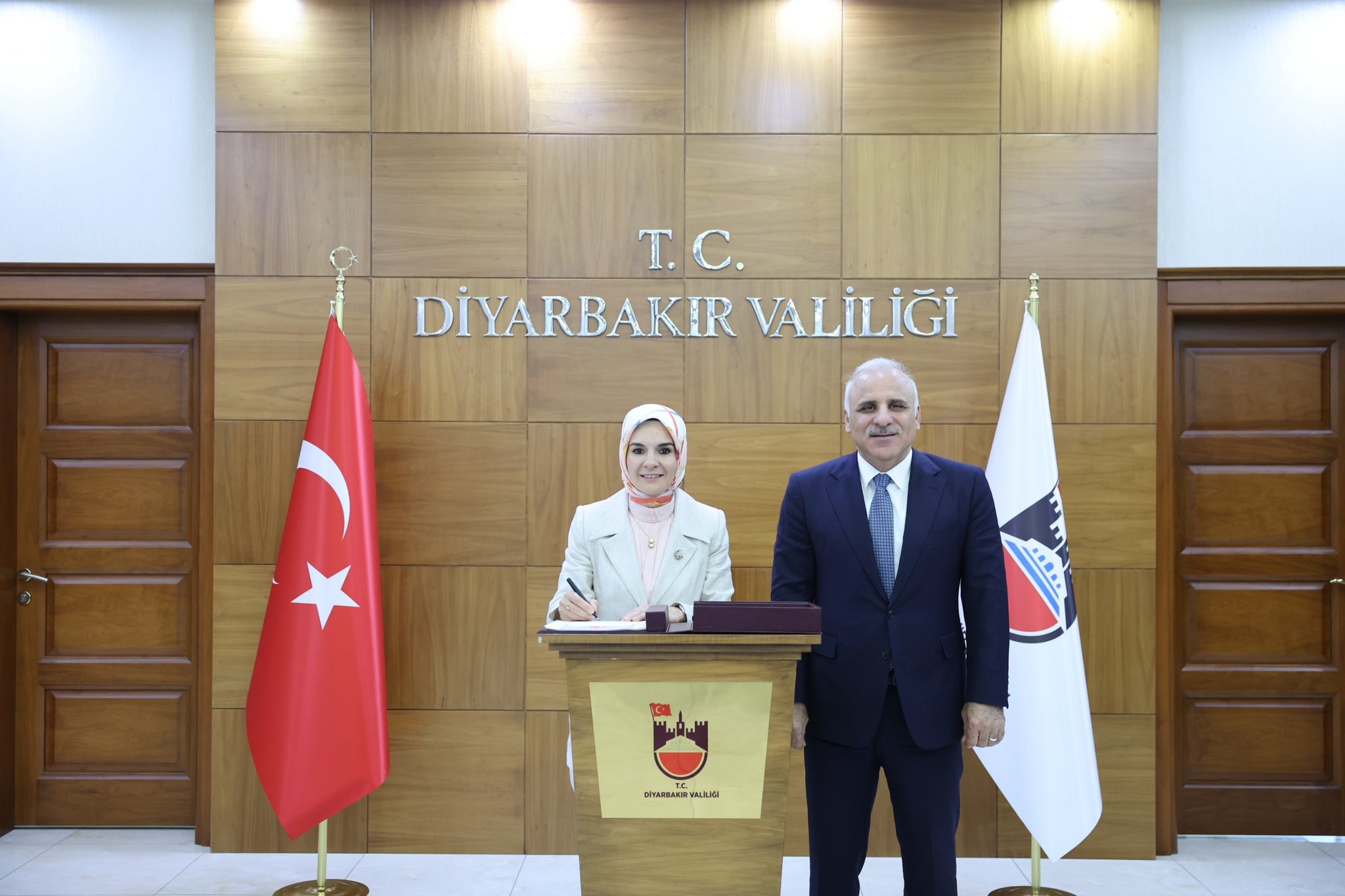 Bakan Mahinur Özdemir Göktaş Diyarbakır'ı ziyaret etti