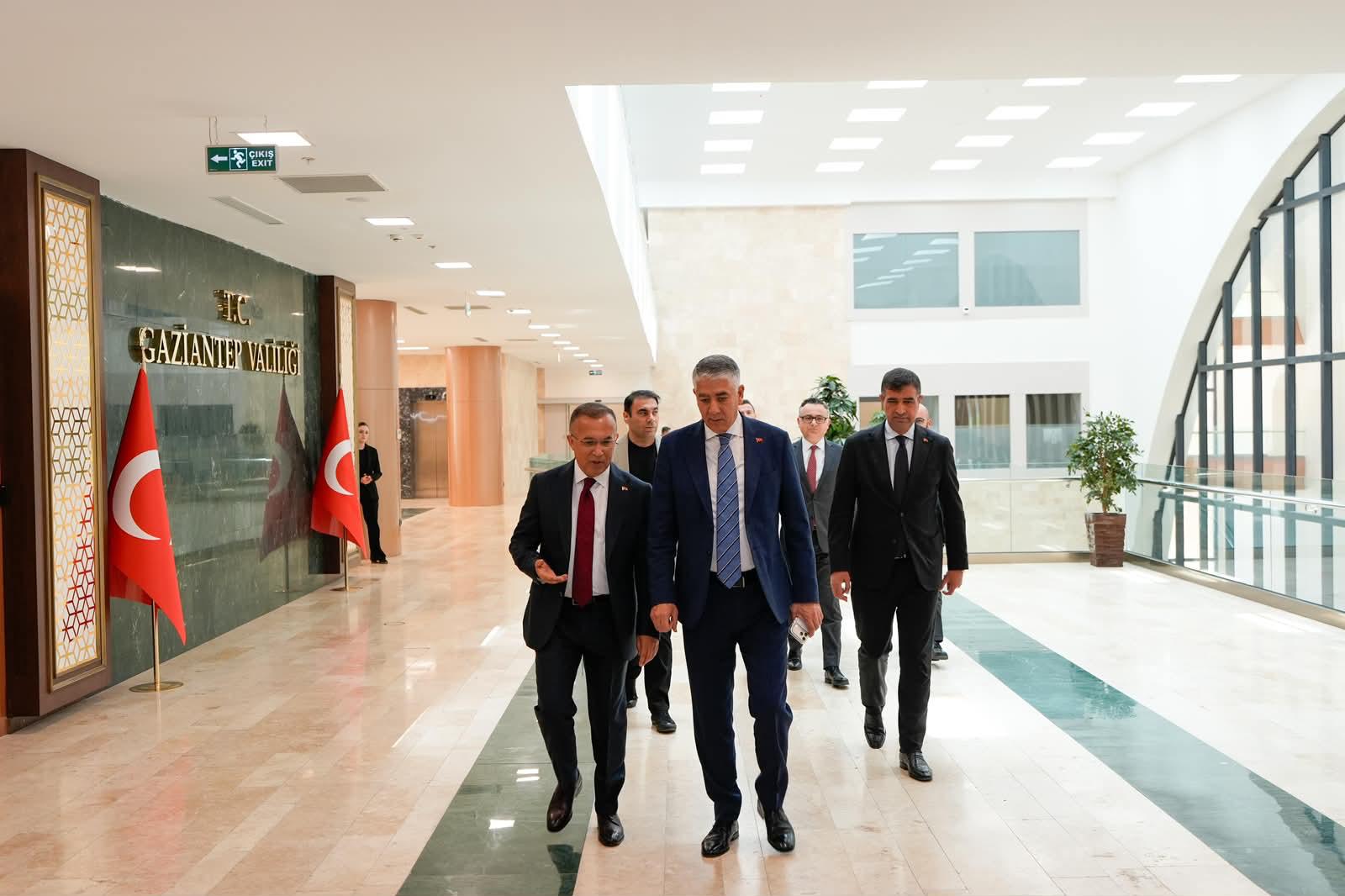 H. Ali Özel Gaziantep'te Yerel Yöneticilerle Bir Araya Geldi