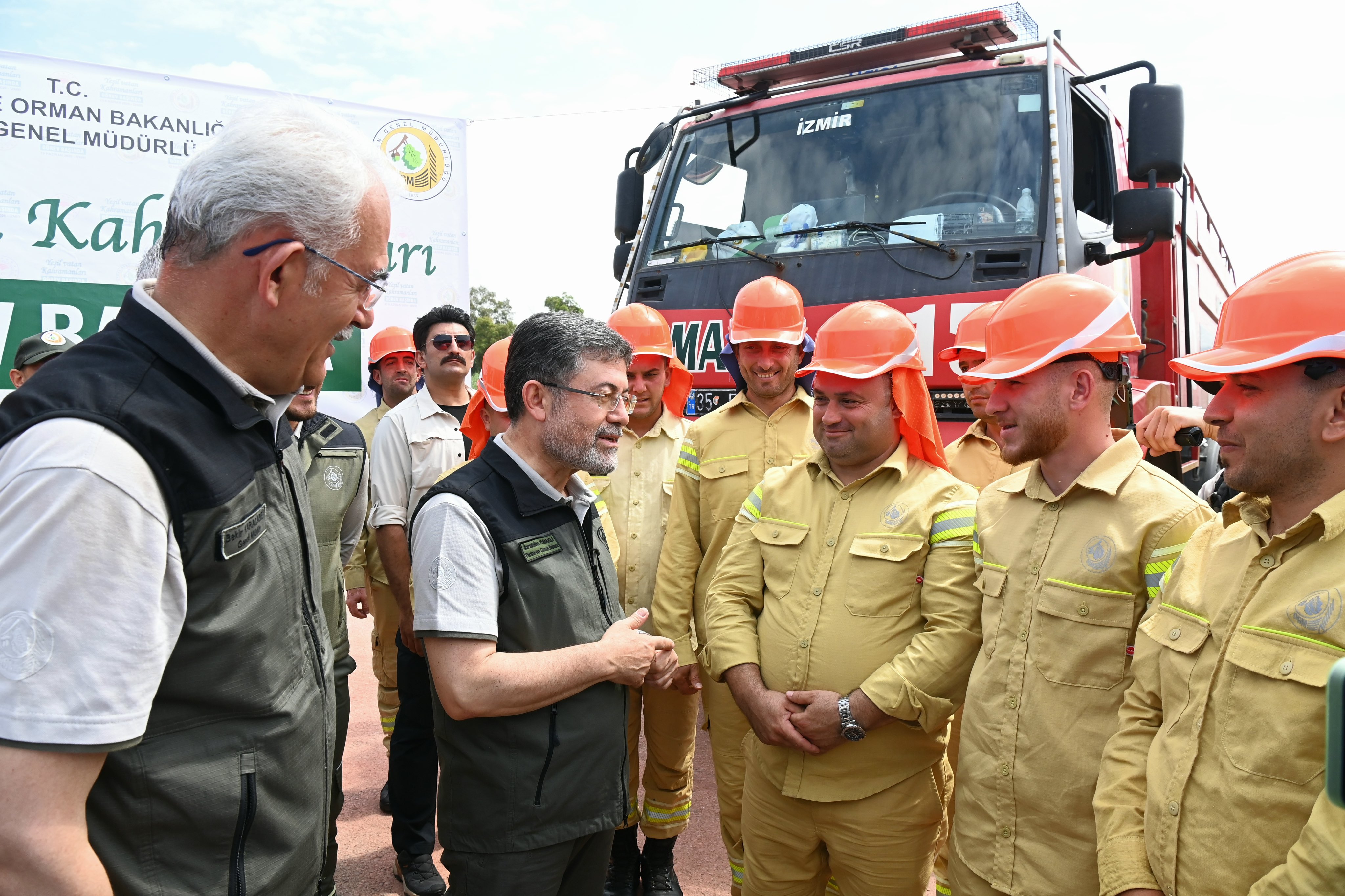 Orman kahramanları için İzmir'de uğurlama töreni